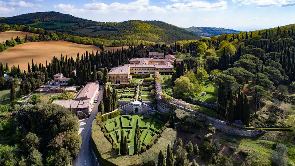 Serial photography with professional drones